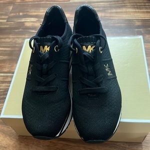 Michael Kors Monique Knit Lace up Running Sneakers
